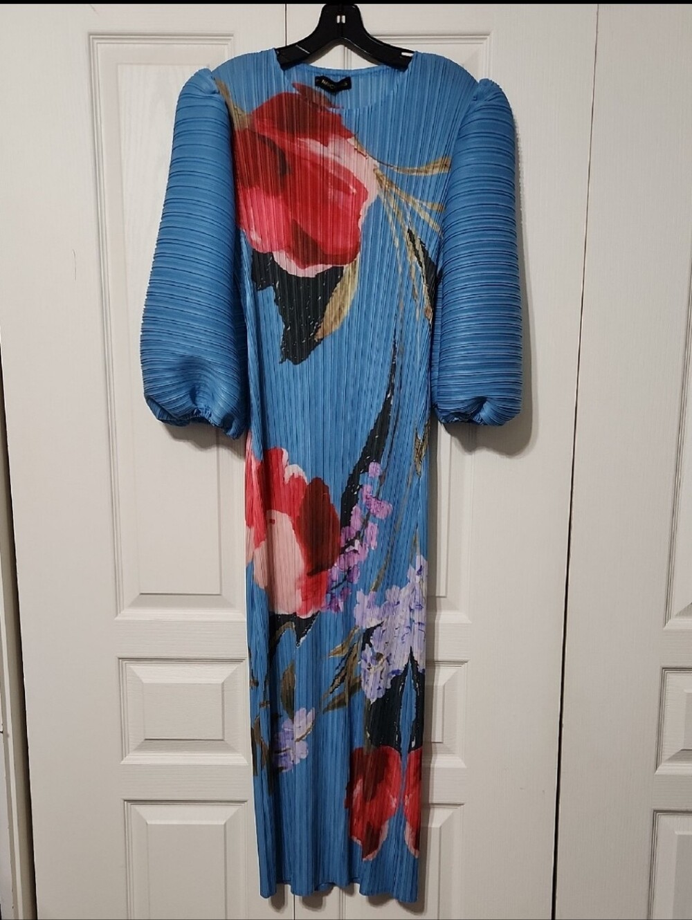 NWT Nancy Yang Puff Sleeve Crinkled Dress. Size L